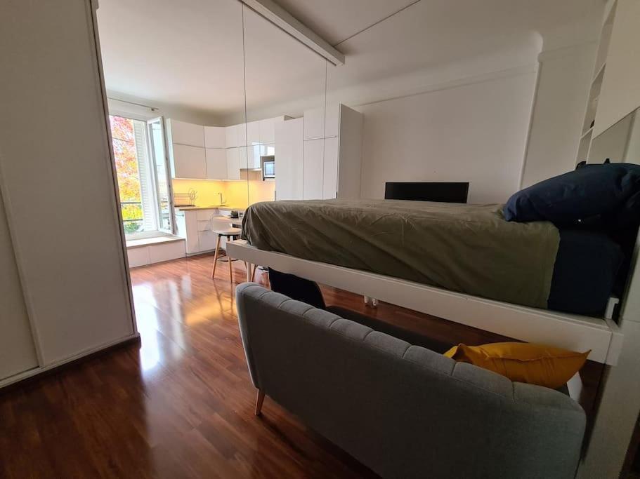 Studio A 2 Pas De La Gare Sartrouville Εξωτερικό φωτογραφία