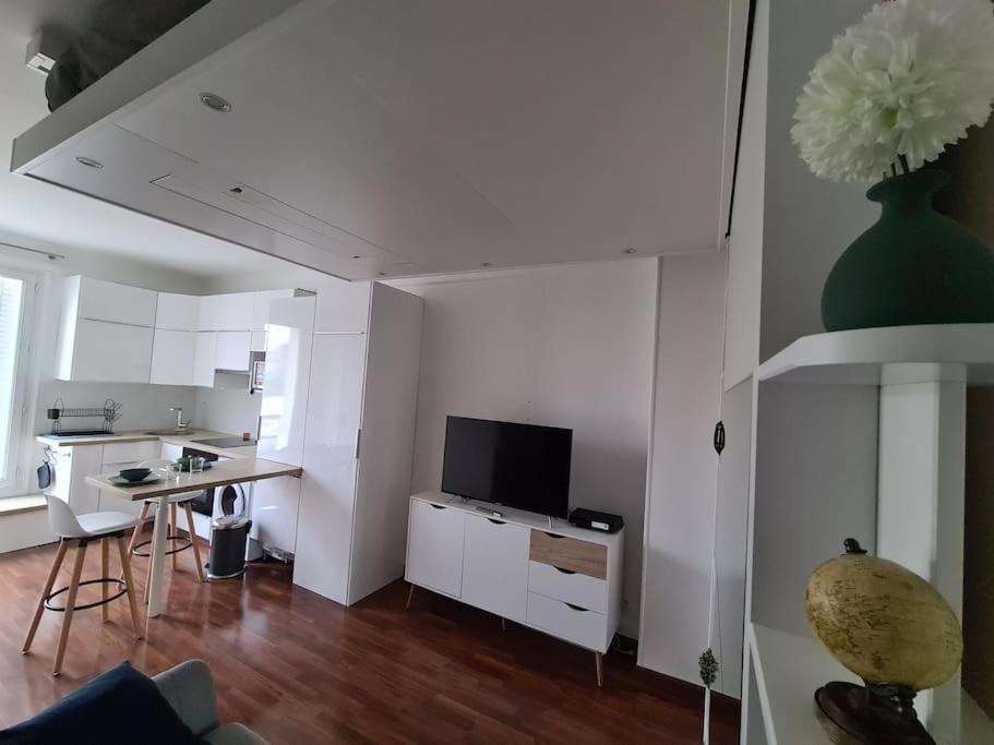Studio A 2 Pas De La Gare Sartrouville Εξωτερικό φωτογραφία