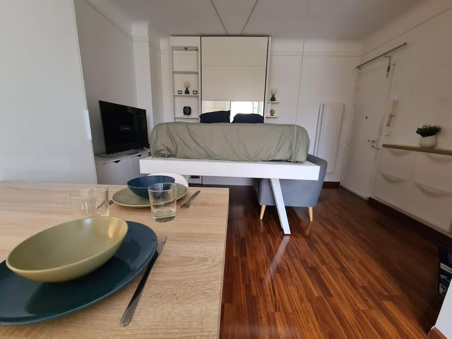 Studio A 2 Pas De La Gare Sartrouville Εξωτερικό φωτογραφία